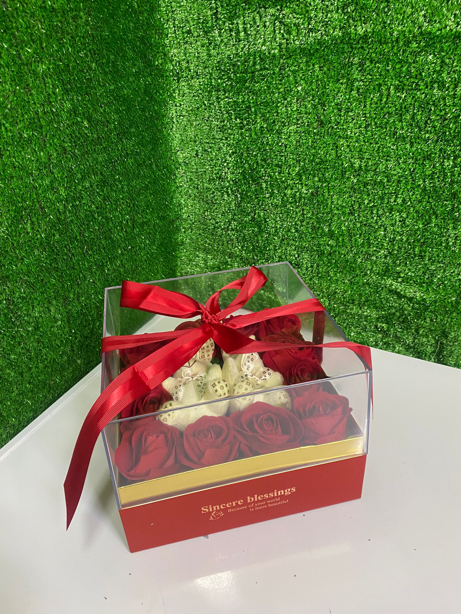 Romantik Dokunuş Çift Peluşlu Gül Kutusu